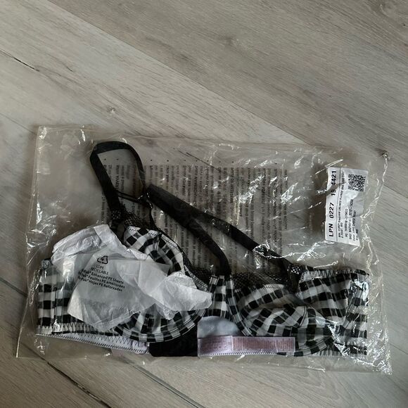 Savage X Fenty Gingham Remix Unlined Plunge Bra Logo Check Print 40D NWT in pkg - Picture 6 of 7